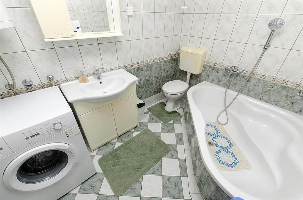 Apartments By The Sea Baska Voda, Makarska - 12714 Luaran gambar